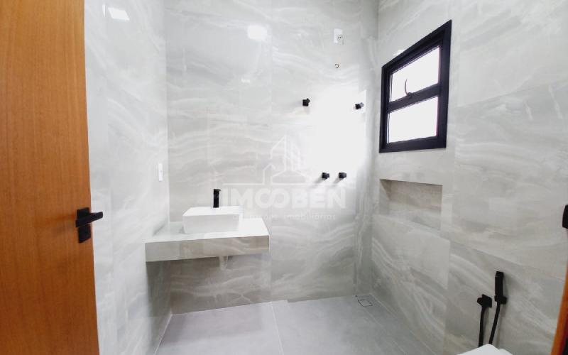 Casa com 2 dormitórios à venda, 122 m² por R$ 800.000 - Jardim Moreirinha - Amparo/SP