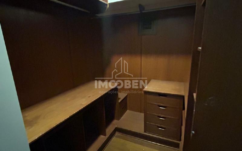 Apartamento de alto parão - Edifício Montpellier