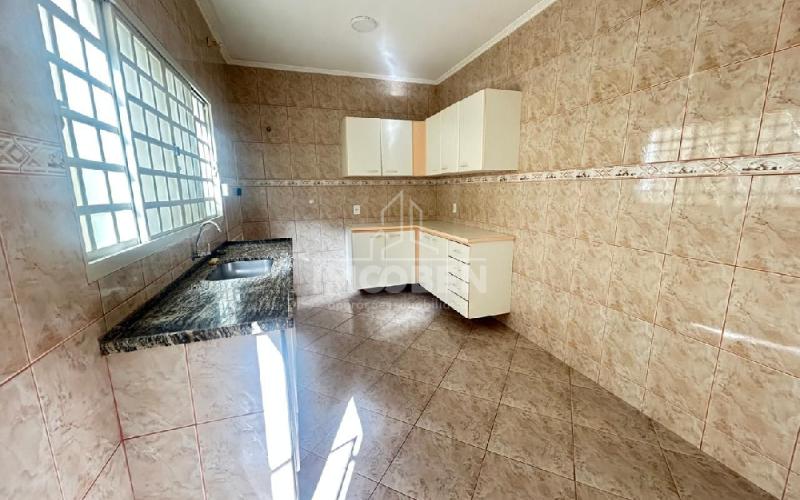 Casa com 2 dormitórios à venda, por R$ 420.000 - Jardim Camandocaia - Amparo/SP