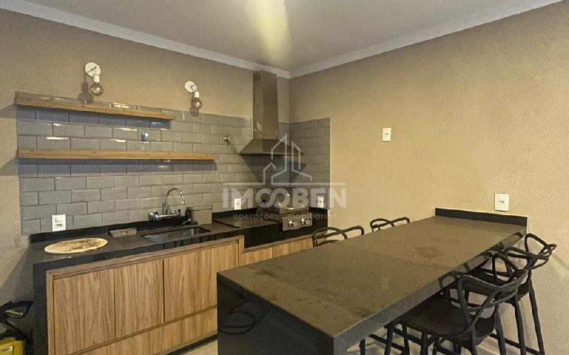 Sobrado com 3 dormitórios à venda, 196 m² por R$ 1.000.000 - Jardim Figueira - Amparo/SP