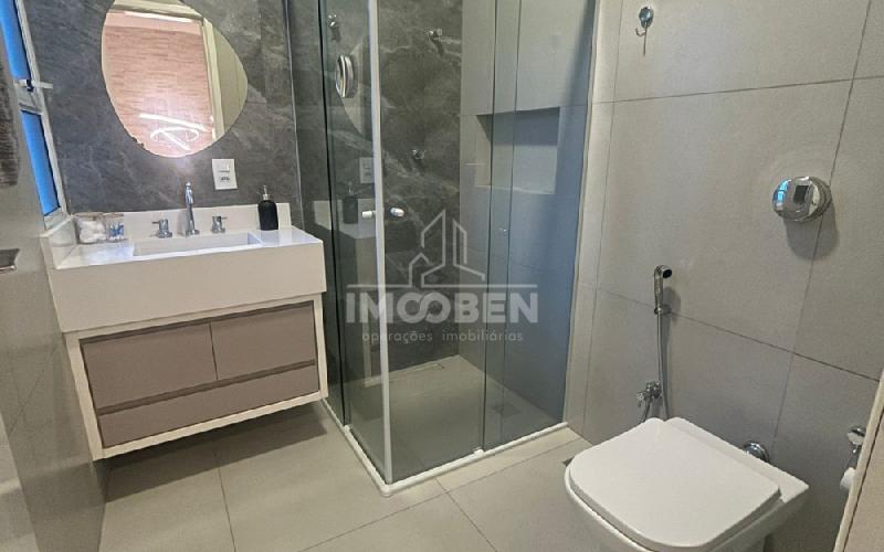 Sobrado com 3 dormitórios à venda, 196 m² por R$ 1.000.000 - Jardim Figueira - Amparo/SP