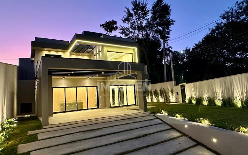Casa à Venda em Serra Negra