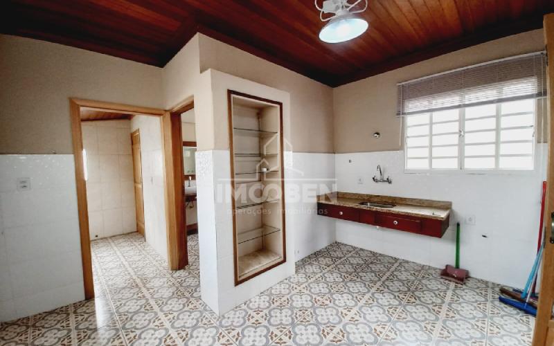 Casa com 2 dormitórios, 89 m² - venda por R$ 550.000 ou aluguel por R$ 3.300/mês - Centro - Amparo/SP