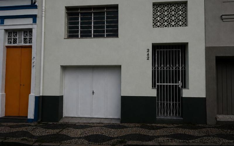 Casa  Residencial ou Comercial com 3 dormitórios para alugar por R$ 2.500/mês - Centro - Amparo/SP