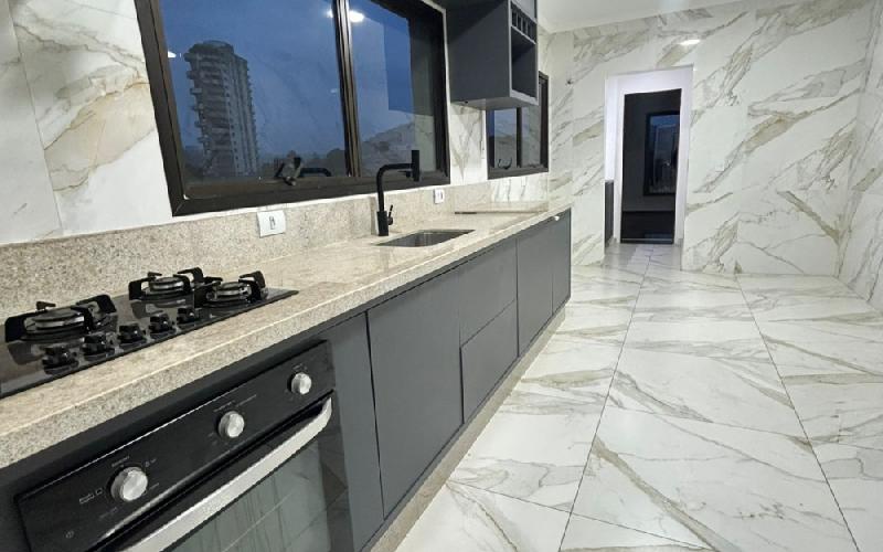 Apartamento de alto parão - Edifício Montpellier 