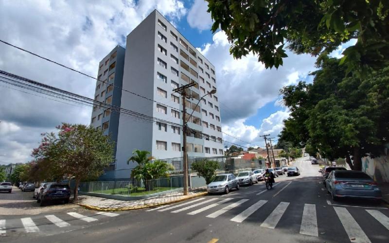 Apartamento com 1 dormitório à venda, 60 m² por R$ 310.000 - Centro - Amparo/SP