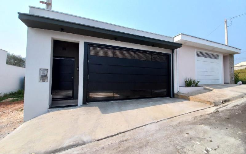 Casa com 3 dormitórios à venda, 120 m² por R$ 750.000 - Loteamento Parque Itapuâ - Amparo/SP