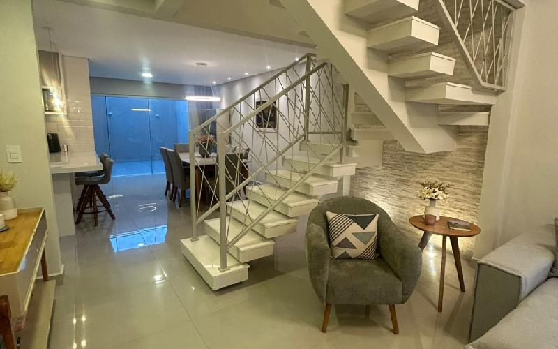 Sobrado com 3 dormitórios à venda, 196 m² por R$ 1.000.000 - Jardim Figueira - Amparo/SP