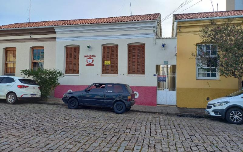 Casa com 2 dormitórios, 89 m² - venda por R$ 550.000 ou aluguel por R$ 3.300/mês - Centro - Amparo/SP